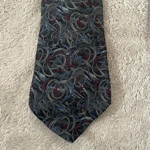 Saks Fifth Avenue Tie